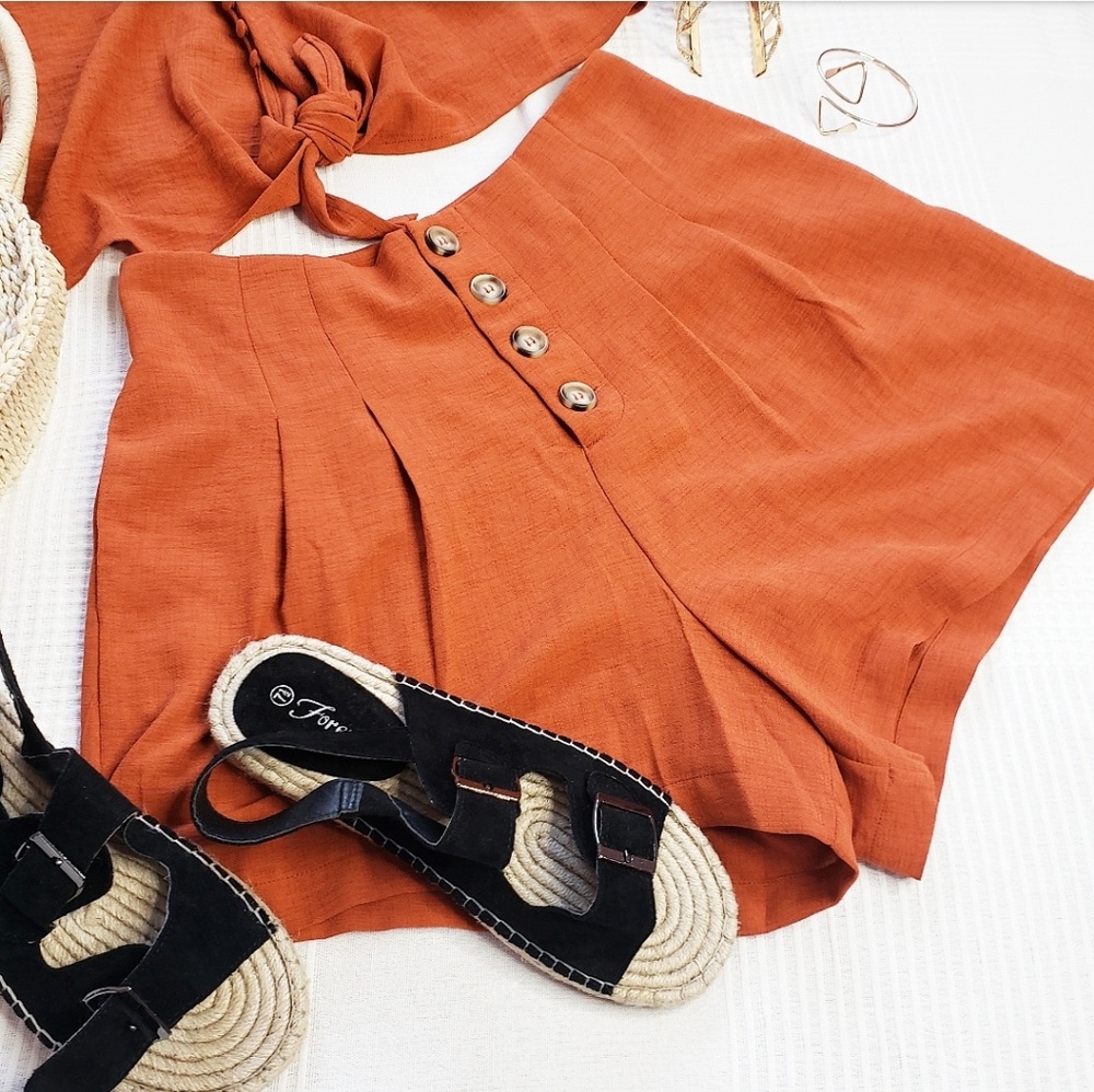 🚨END OF SUMMER SALE// Camel 2 piece set - Picture 5 of 8